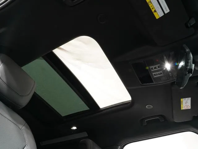 Land Rover Defender 90X D300 2024 — миниатюра 3