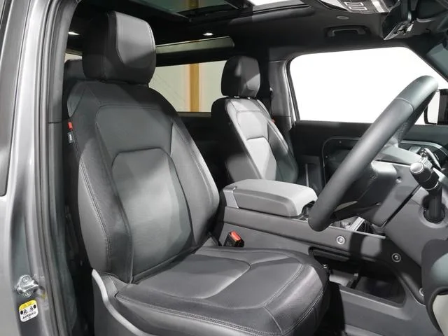 Land Rover DEFENDER 90X-DYNAMIC SE D300 2024 — миниатюра 5