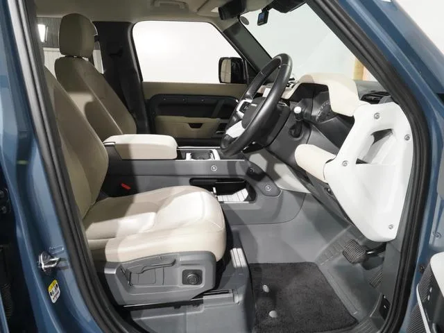 Land Rover DEFENDER 110S D300 2022 — миниатюра 5