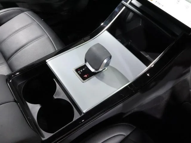 Land Rover Range Rover Evoque S D200 2024 — миниатюра 4