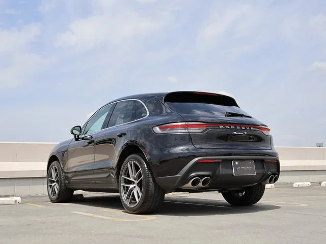 Porsche Macan MACAN S 2023 — миниатюра 2