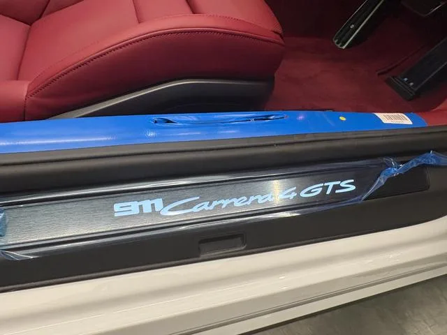 Porsche 911 911 CARRERA 4 GTS CABRIOLET 2025 — миниатюра 5