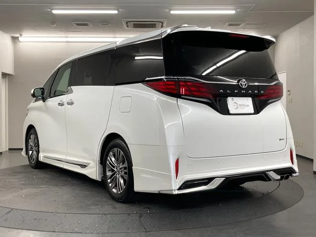 Toyota ALPHARD HYBRID Z 2023 — миниатюра 3
