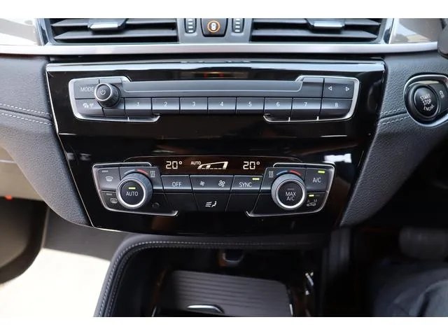 BMW X1 X DRIVE 18D X LINE 2022 — миниатюра 4
