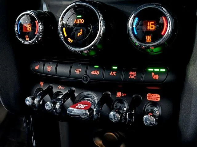 MINI MINI JOHN COOPER WORKS JOHN COOPER WORKS TRIM 2023 — миниатюра 4