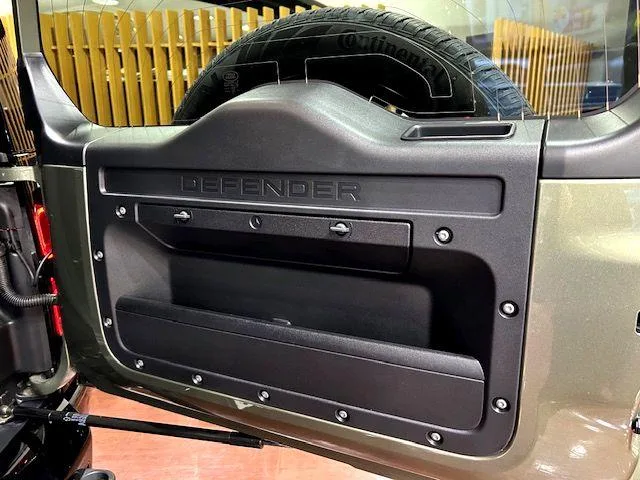 Land Rover DEFENDER 110X-DYNAMIC HSE D300 2023 — миниатюра 5