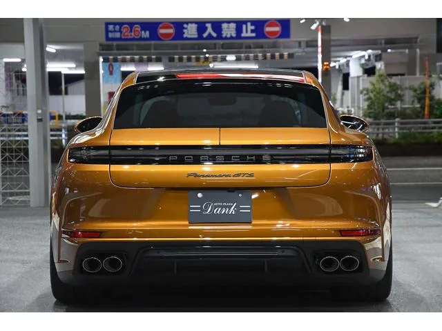 Porsche PANAMERA GTS 2025 — миниатюра 2