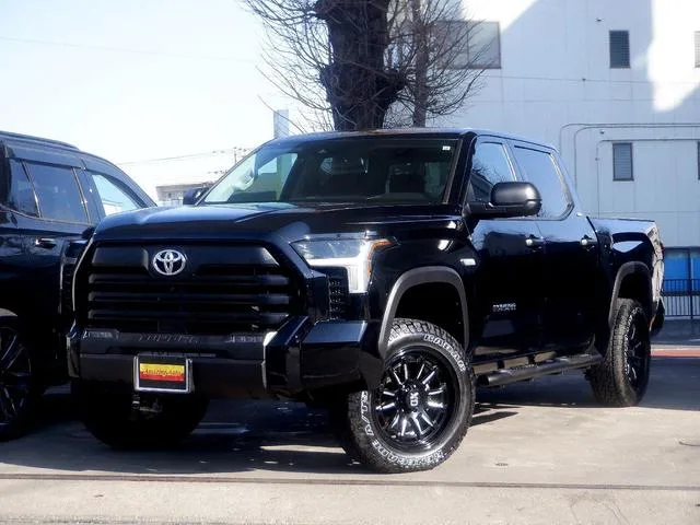 America Toyota TUNDRA CREWMAX SR5 2022 — фото 1, купить с доставкой в Москву