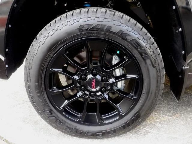 America Toyota TUNDRA CREWMAX 1794EDITION 2023 — миниатюра 3