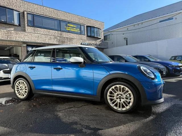 MINI MINI COOPER C FAVOURED TRIM 2024 — миниатюра 3