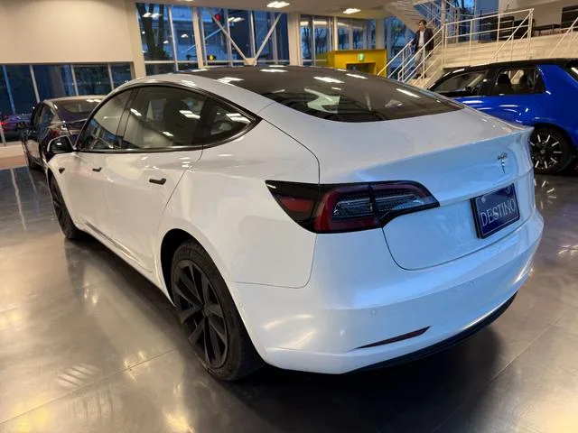 Tesla MODEL 3 BASE GRADE 2022 — миниатюра 3