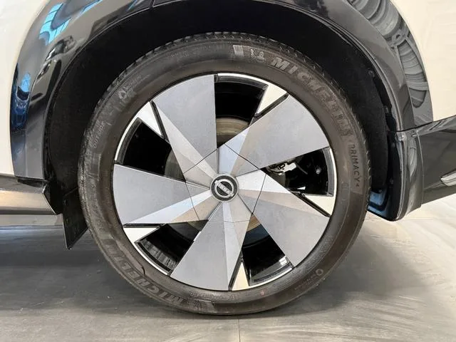 Nissan ARIYA B9 E-4ORCE LIMITED 2023 — миниатюра 3