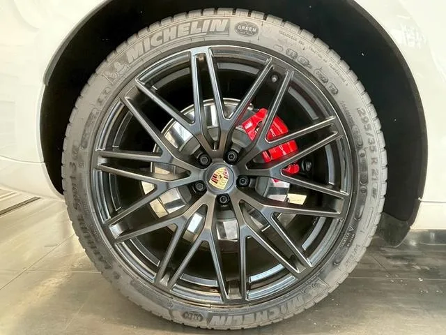 Porsche Macan MACAN GTS 2023 — миниатюра 2