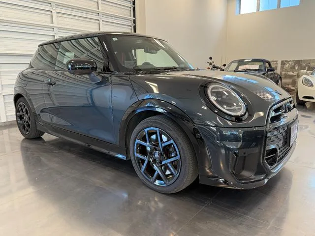 MINI MINI COOPER S JOHN COOPER WORKS TRIM 2025 — миниатюра 3