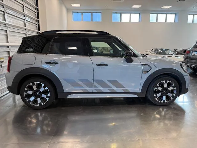 MINI MINI COOPER D CROSSOVER UNTAMED EDITION 2023 — миниатюра 3
