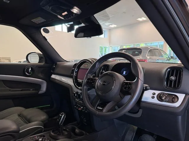 MINI MINI COOPER D CROSSOVER UNTAMED EDITION 2023 — миниатюра 5