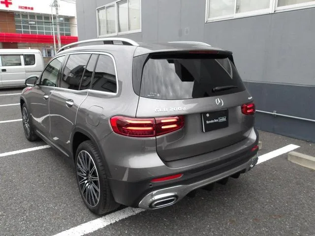 Mercedes-Benz GLB-Class GLB200D 4MATIC AMG LEATHER EXCLUSIVE PACKAGE 2024 — миниатюра 4