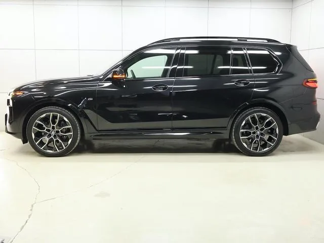 BMW X7 X DRIVE 40D M SPORT 2025 — миниатюра 3