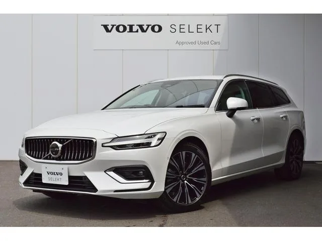 Volvo V60 ULTRA B4 2024 — фото 1, купить с доставкой в Москву