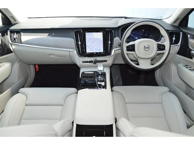 Volvo S90 RECHARGE ULTIMATE T8 AWD PLUGIN HYBRID 2023 — миниатюра 2