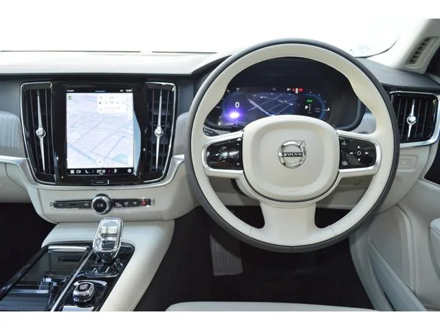 Volvo S90 RECHARGE ULTIMATE T8 AWD PLUGIN HYBRID 2023 — миниатюра 4