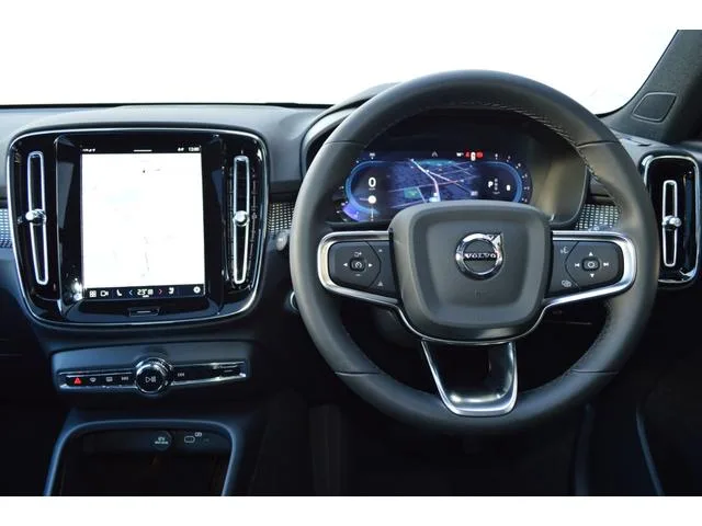 Volvo XC40 ULTRA B4 AWD DARK EDITION 2024 — миниатюра 4
