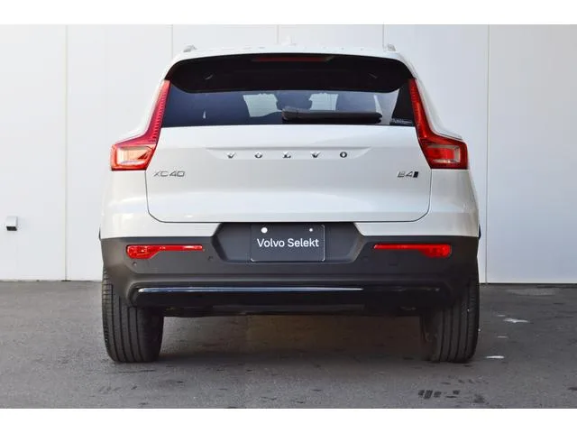 Volvo XC40 ULTRA B4 AWD DARK EDITION 2024 — миниатюра 5