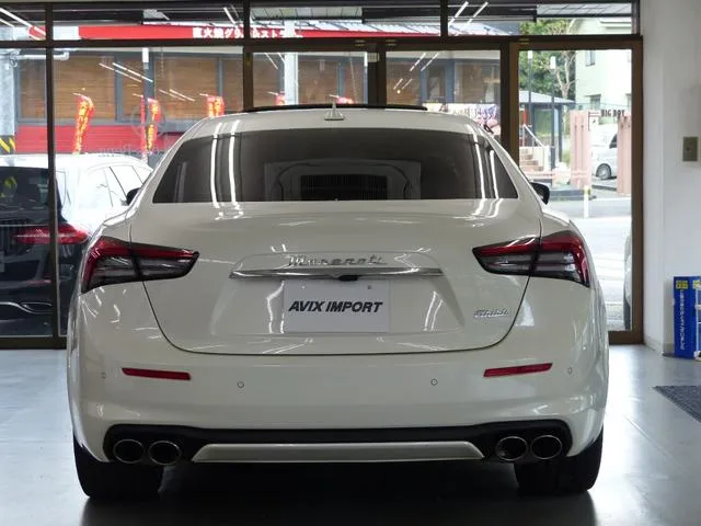 Maserati GHIBLI GT HYBRID 2022 — миниатюра 2