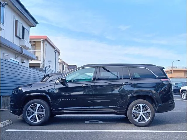 Chrysler Jeep JEEP COMMANDER 2024 — миниатюра 3