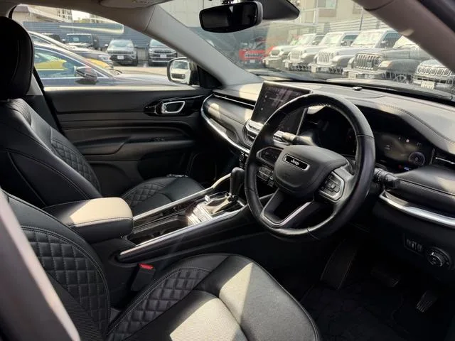 Chrysler Jeep JEEP COMMANDER LIMITED 2023 — миниатюра 5