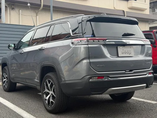 Chrysler Jeep JEEP COMMANDER LIMITED 2024 — миниатюра 2
