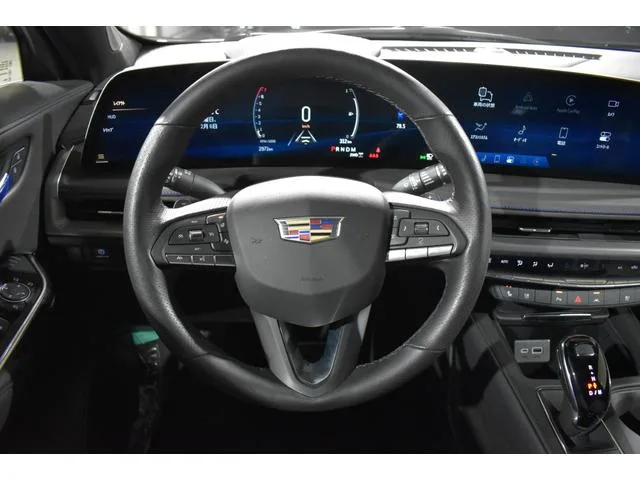 Cadillac CADILLAC XT4 SPORT 2025 — миниатюра 4