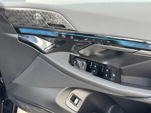 BMW 5 SERIES 525Li EXCLUSIVE M SPORT 2025 — миниатюра 3