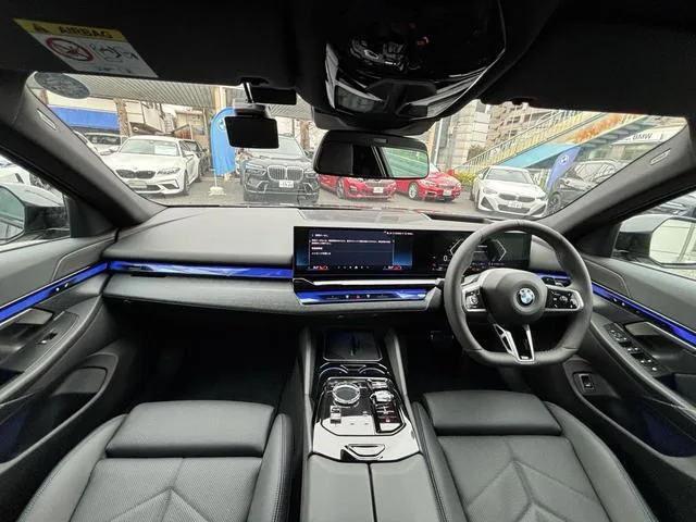 BMW 5 SERIES 523i M-SPORT 2025 — миниатюра 2