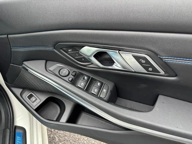 BMW 3 SERIES 320i M-SPORT 2023 — миниатюра 3