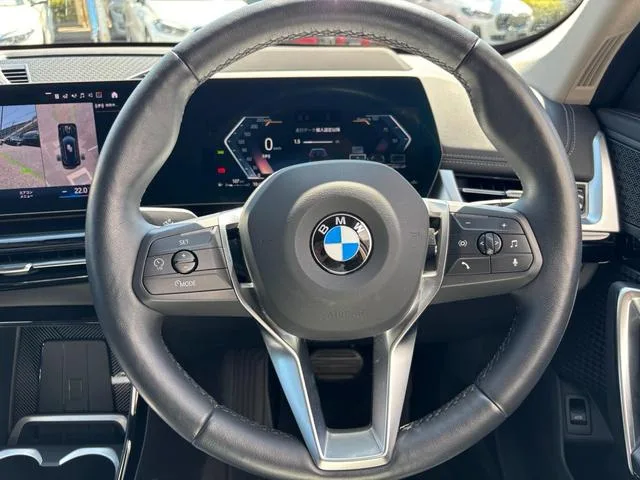 BMW X1 X DRIVE 20I X LINE 2023 — миниатюра 4