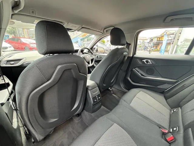 BMW 1 SERIES 118D PLAY 2023 — миниатюра 2