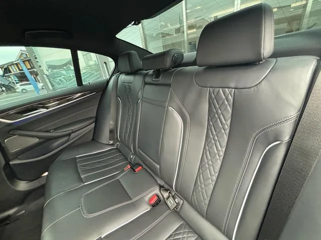 BMW 5 Series 523D X DRIVE M-SPORT 50TH ANNIVERSARY EDITION 2023 — миниатюра 3