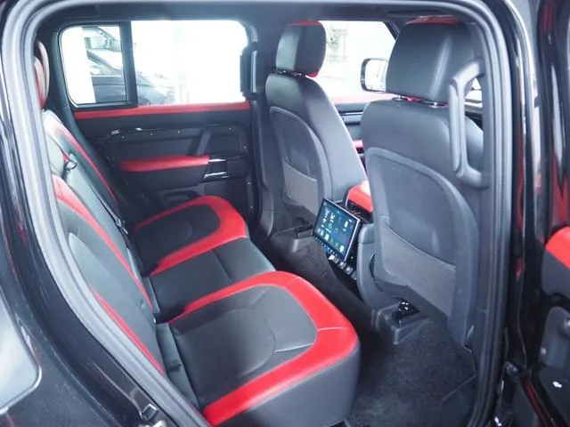 Land Rover DEFENDER 110S P300 2022 — миниатюра 5
