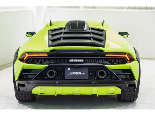 Lamborghini HURACAN STERRATO 2024 — миниатюра 3