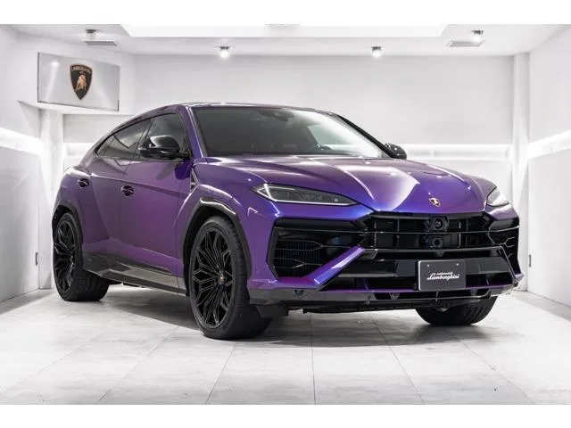Lamborghini URUS SE 2025 — фото 1, купить с доставкой в Москву