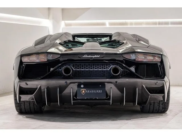 Lamborghini Aventador LP780-4 ULTIMAE LOADSTER 2022 — миниатюра 3