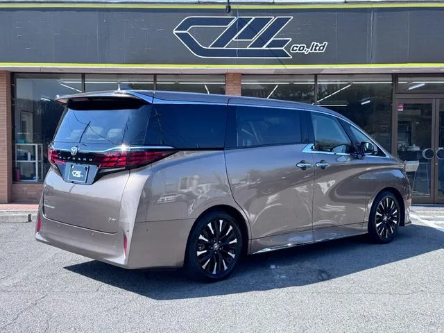 Toyota ALPHARD HYBRID EXECUTIVE LOUNGE 2025 — миниатюра 2