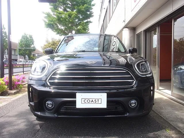 MINI MINI COOPER D CROSSOVER ALL4 PREMIUM PLUS PACKAGE CLASSIC TRIM 2023 — миниатюра 2