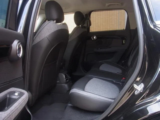MINI MINI COOPER D CROSSOVER ALL4 PREMIUM PLUS PACKAGE CLASSIC TRIM 2023 — миниатюра 4