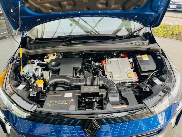 Renault CAPTUR ESPRIT ALPINE FULL HYBRID E-TECH 2025 — миниатюра 5