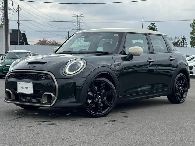 MINI MINI COOPER S RESOLUTE EDITION 2023 — фото 1, купить с доставкой в Москву