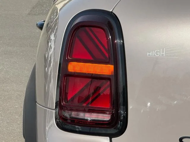 MINI MINI COOPER D CROSSOVER HIGHLANDS EDITION 2023 — миниатюра 5