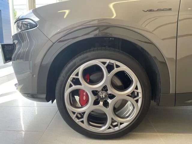Alfa Romeo TONALE PLUG-IN HYBRID Q4 SUNROOF EDITION 2024 — миниатюра 3