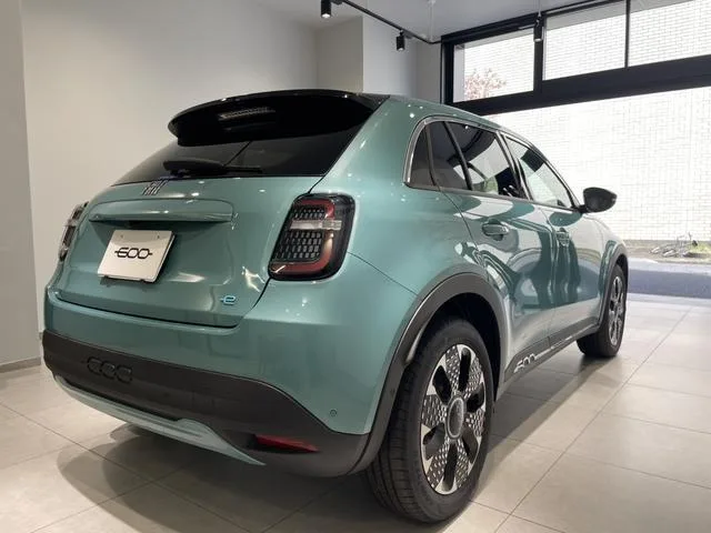 Fiat 600e LA PRIMA 2025 — миниатюра 3